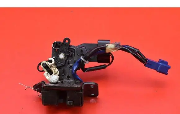 Toyota Corolla E120 E130 Tailgate/trunk/boot lock/catch/latch