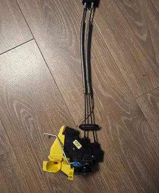 KIA Niro Front door lock 81320G5570