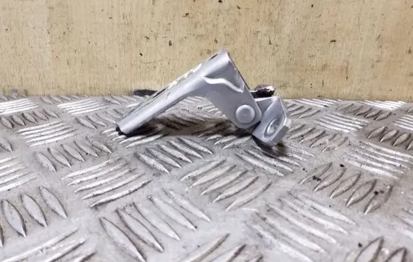 Mitsubishi Outlander Front door upper hinge