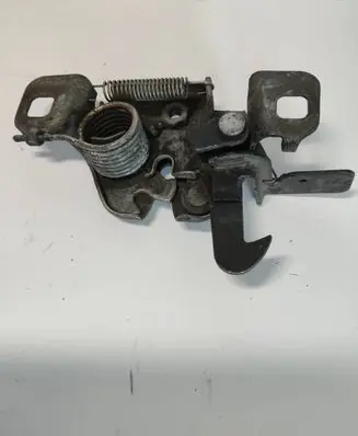 Nissan Patrol 260 Engine bonnet/hood lock/catch