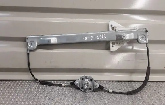 Mitsubishi Colt Rear door manual window regulator RA2169