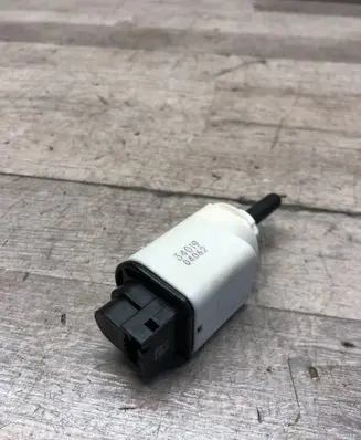 Brake pedal sensor switch
