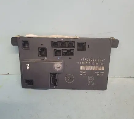 Mercedes-Benz CLS C219 Door control unit/module 2198202026