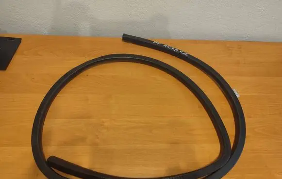 Nissan Micra Rear door rubber seal (on body) 
