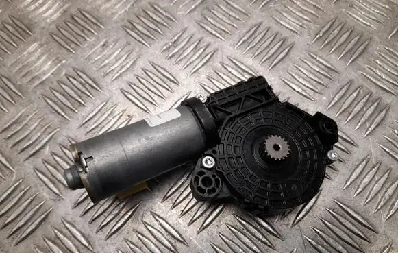 Volkswagen PASSAT B8 Sunroof motor/actuator 3G9877795B