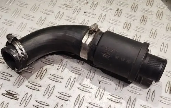 Intercooler hose/pipe