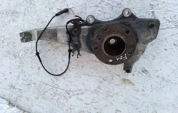 BMW 7 F01 F02 F03 F04 Front wheel hub spindle knuckle 777