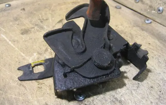Skoda Octavia Mk1 (1U) Engine bonnet/hood lock/catch