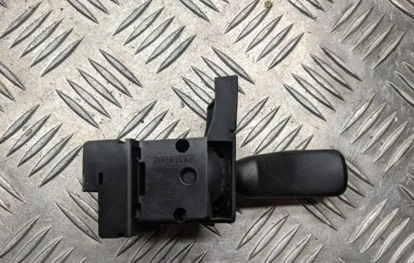 BMW 5 E39 Steering wheel adjustment switch 8373901 LK01800000
