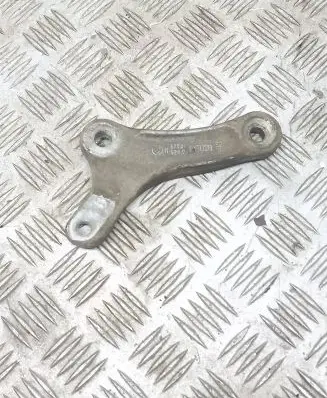 BMW 5 E60 E61 Sway bar bush bracket, front 6758528 R5289