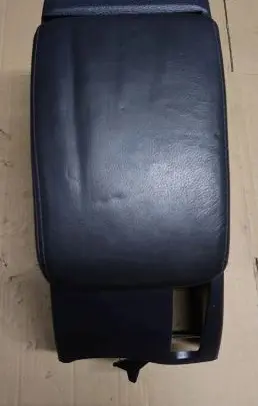 Volkswagen Golf V Other center console (tunnel) element 1K0864251A
