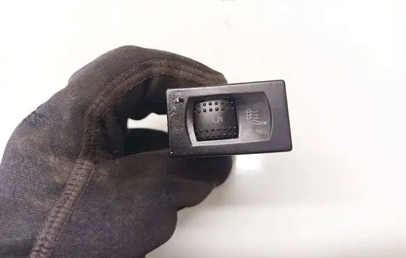 Volkswagen PASSAT B5 Seat heating switch 3b0963564c