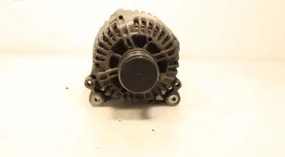 Volkswagen Golf Plus Generator/alternator 06F903023C