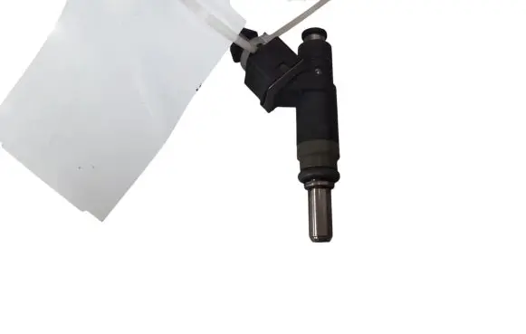 BMW 1 E81 E87 Fuel injector 7506158
