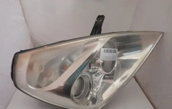 KIA Carnival Headlight/headlamp 921024D020 921024D021