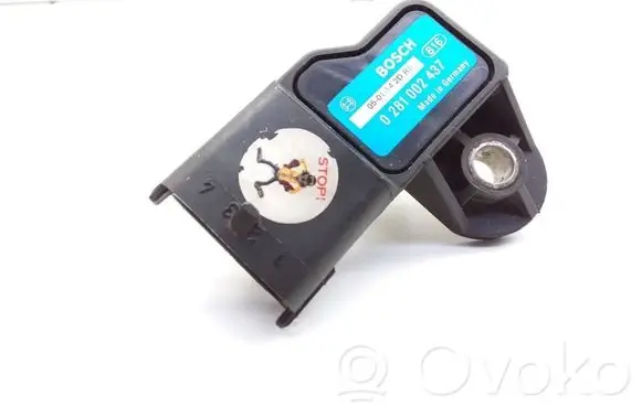 Opel Vectra C Air pressure sensor 0281002437 0501142DR6