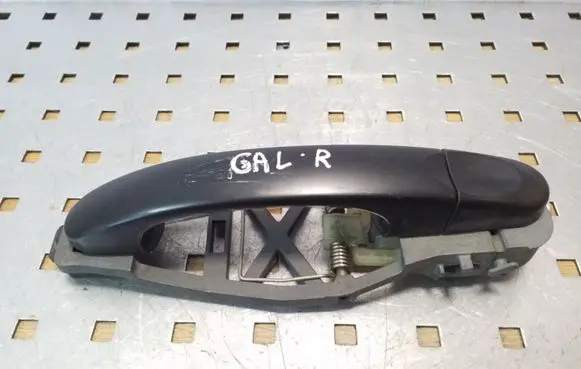 Volkswagen Touran I Rear door exterior handle 1T0839886A