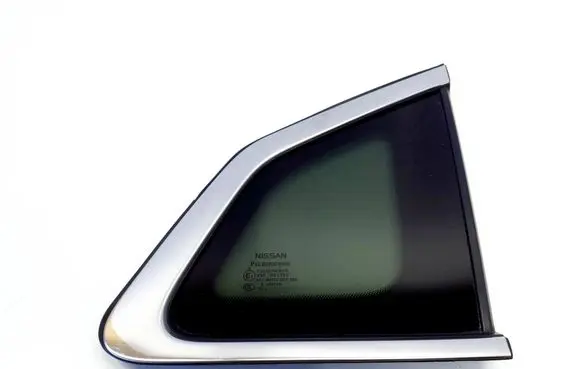 Nissan Qashqai Rear side window 833124EA0A