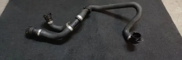 BMW 5 F10 F11 Engine coolant pipe/hose 17127619686