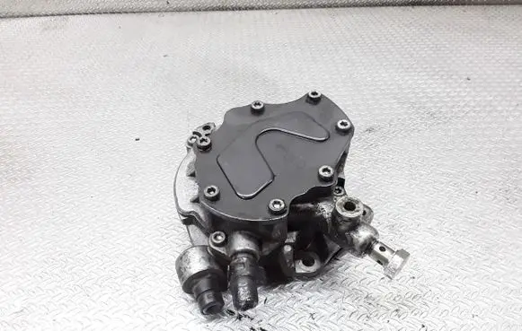 Volkswagen Touareg I Vacuum pump 07Z145209B