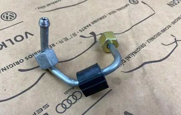 Volkswagen Golf VII Fuel main line pipe 150928U301BCV050