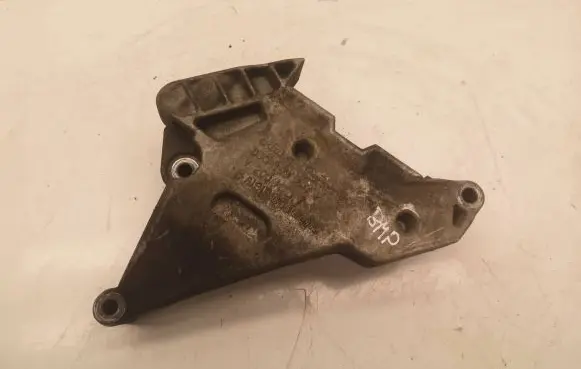 Volkswagen PASSAT B6 Engine mounting bracket 03G199207F