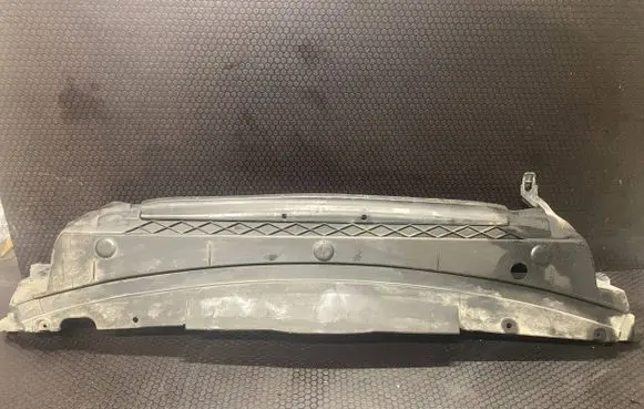 Volvo S80 Front bumper skid plate/under tray 