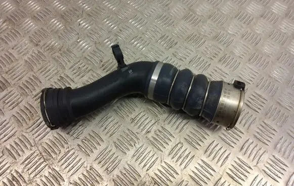 BMW X3 F25 Air intake hose/pipe 7601875