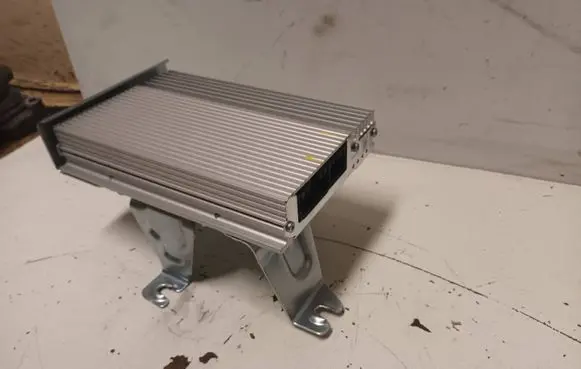 Dodge Journey Sound amplifier 05064302AE 36670L