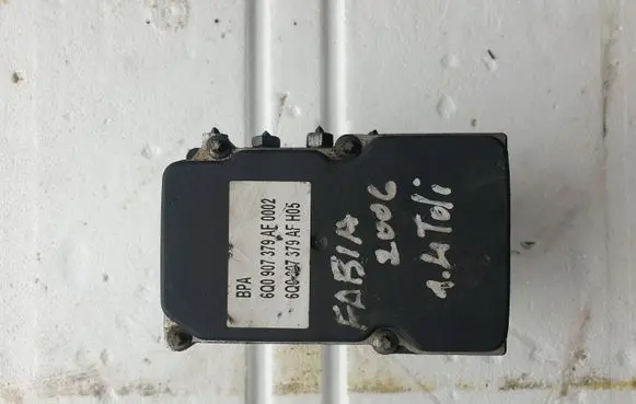 Skoda Fabia Mk2 (5J) ABS Pump 6Q0907379AF 0265231712
