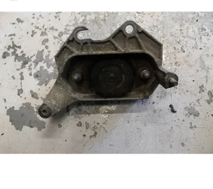 Dacia Sandero III Gearbox mounting bracket 112535643R