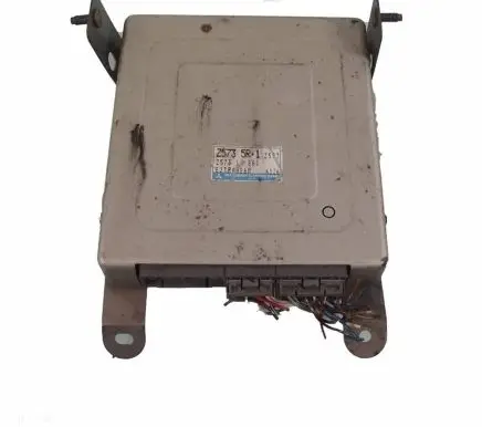 Mercedes-Benz E W210 Tailgate lock latch Z57318881 E2T84986M 573521751