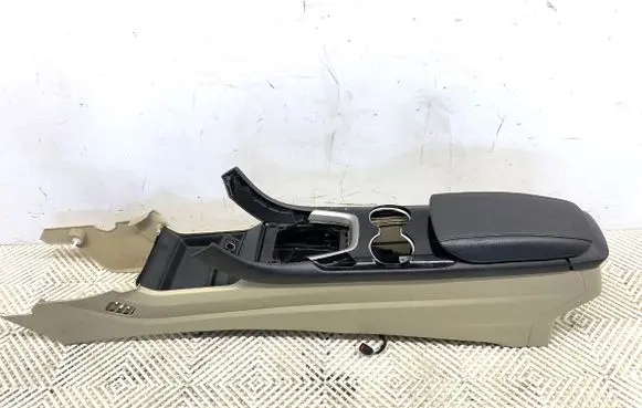 Ford Mondeo MK V Center console 