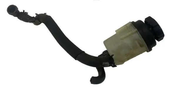 Ford Focus Power steering fluid tank/reservoir 6G913R700DB