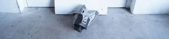 Volkswagen Crafter Engine mount bracket 03L109308A