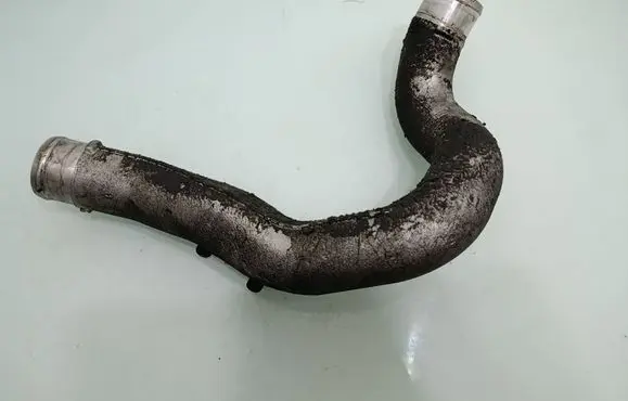 Intercooler hose/pipe