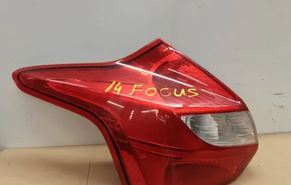 Ford Focus Rear/tail lights BM5113405A