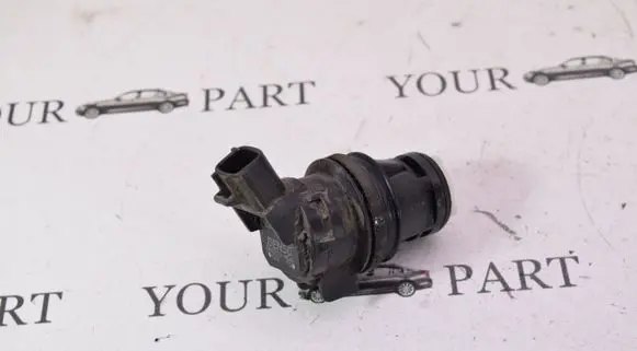 Lexus IS 220D-250-350 Windscreen/windshield washer pump 8533060190
