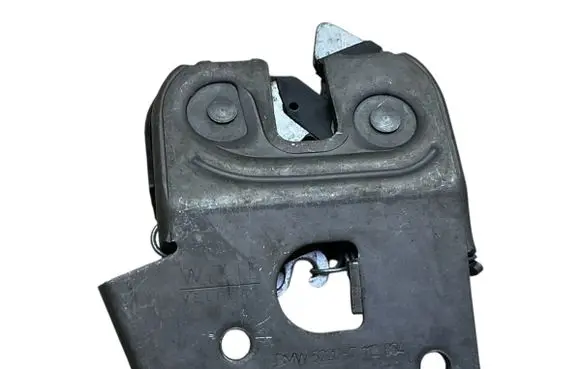 BMW 5 E60 E61 Seat back rest lock catch 52207112864 7112864