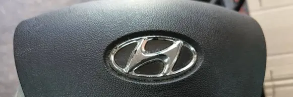 Hyundai i30 Steering wheel airbag 569002L200