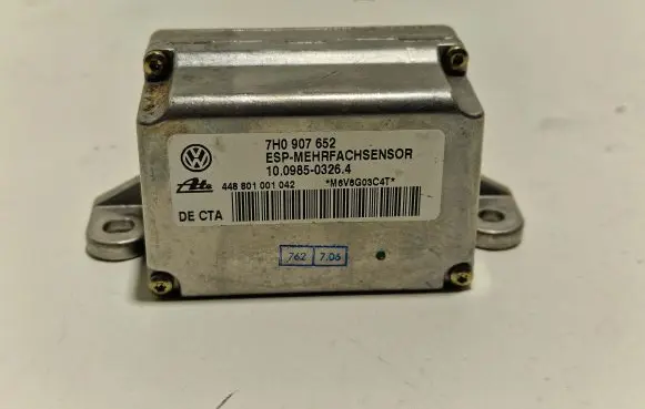 Volkswagen Touareg I ESP acceleration yaw rate sensor 7H0907652 448801001042