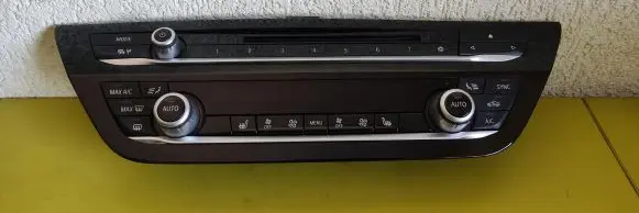 BMW 5 G30 G31 Climate control unit 6826844