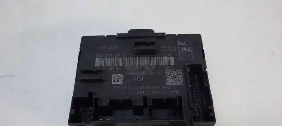 Volkswagen Golf VII Door control unit/module 5Q0959393E