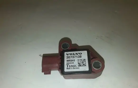 Volvo V50 Airbag deployment crash/impact sensor 30737138 8840A6