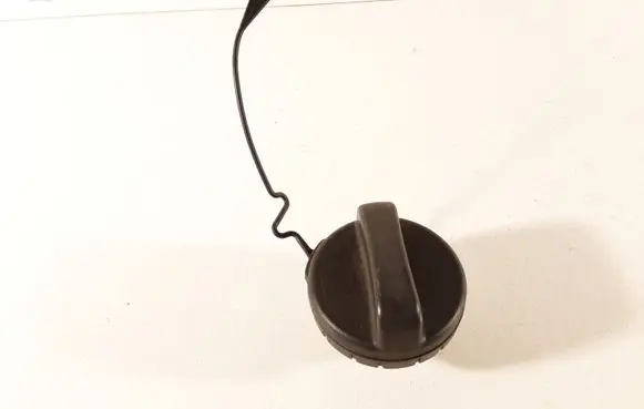 Toyota Avensis T220 Fuel tank filler cap 
