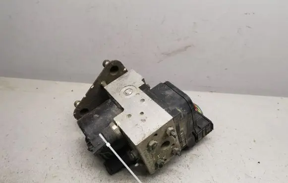 Mercedes-Benz A W168 ABS Pump A0044310912 0265202461