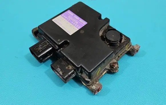 Toyota Land Cruiser (J200) Central body control module 89878-60050 IMPRK1431322