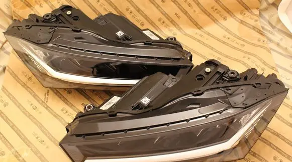 Skoda Superb B9 Headlights/headlamps set 3P1941016 3P1941015