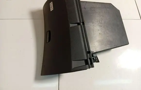 Renault Laguna III Glove box 685000001R