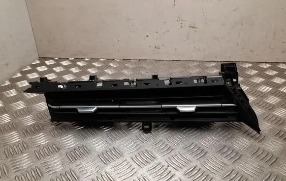 Audi Q4 e-tron Dash center air vent grill 89C820951A